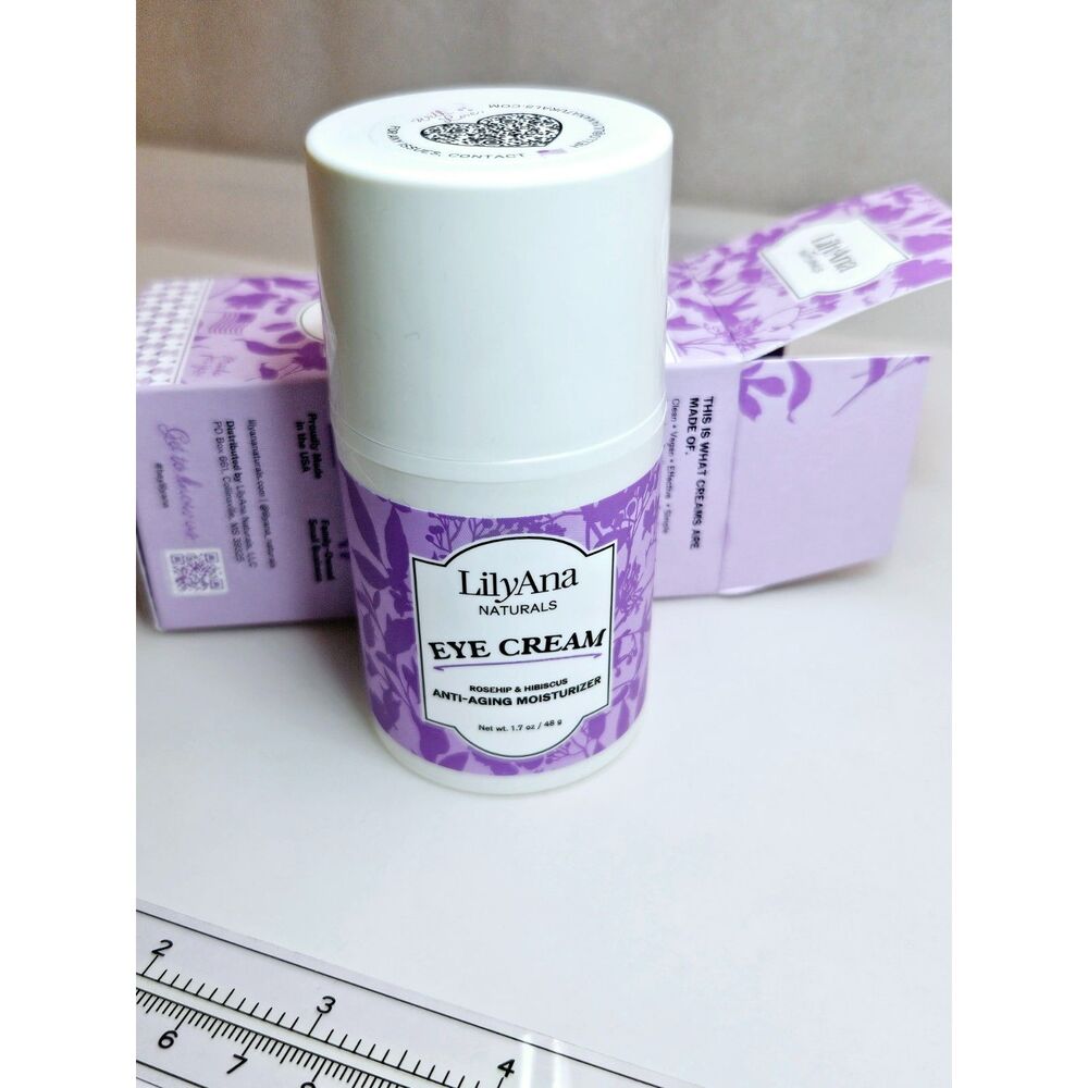 LilyAna Naurals Eye Cream Moisturizer ~ New